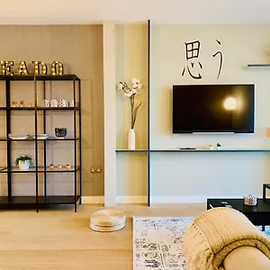 New Luxury 3-bed In The Heart Of The Olympic Park Apartment London